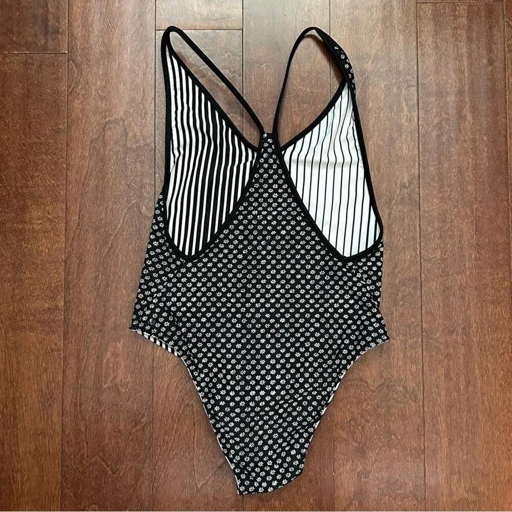 Volcom Reversible Striped Black and White Women’s One Piece, Size XS